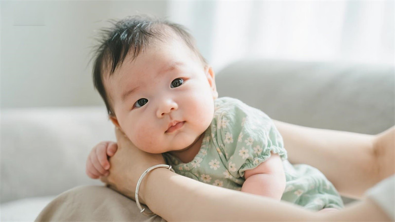 鲍氏好听的男孩名字龙宝宝 龙年鲍姓男宝名字精选